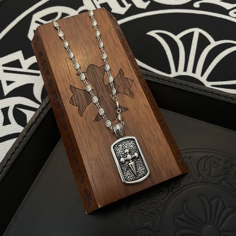 Ch*0me He**ts necklaces